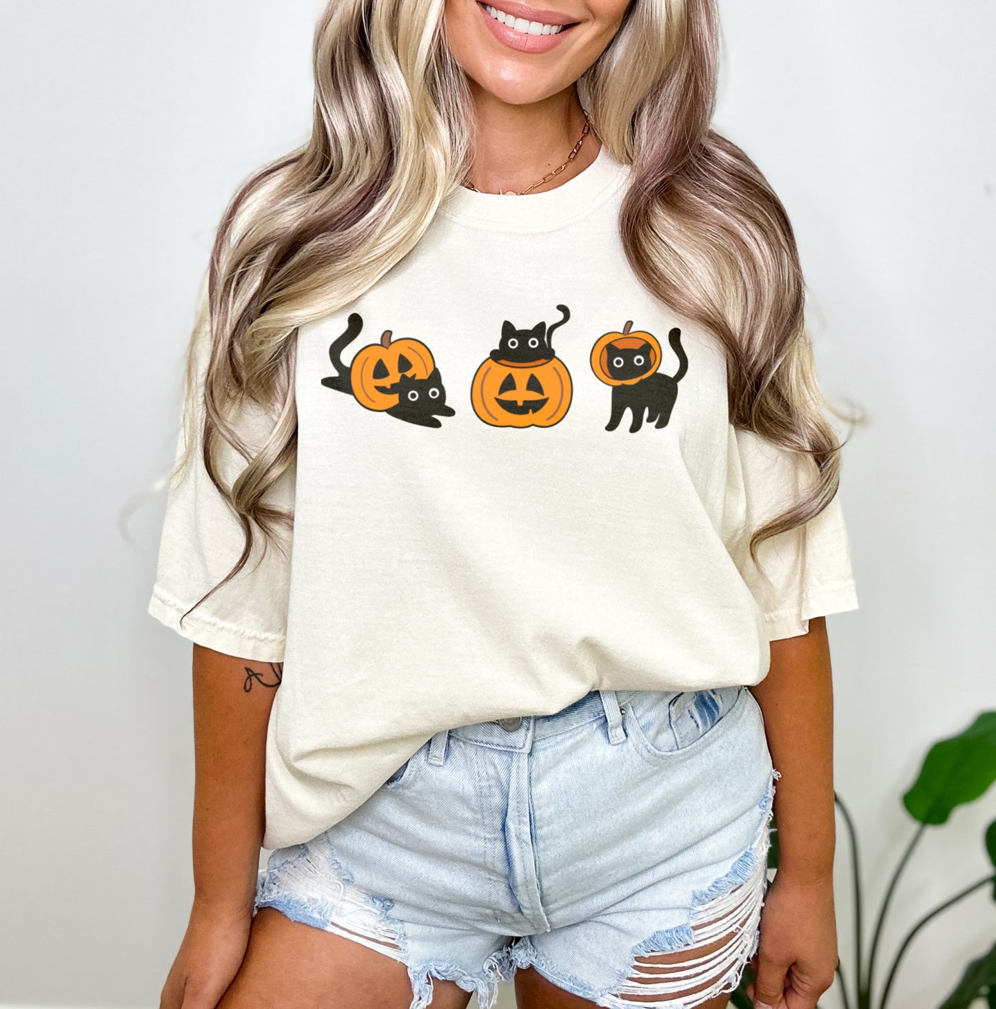 Black Cats and Pumpkins Cute Spooky Season Halloween Shirt